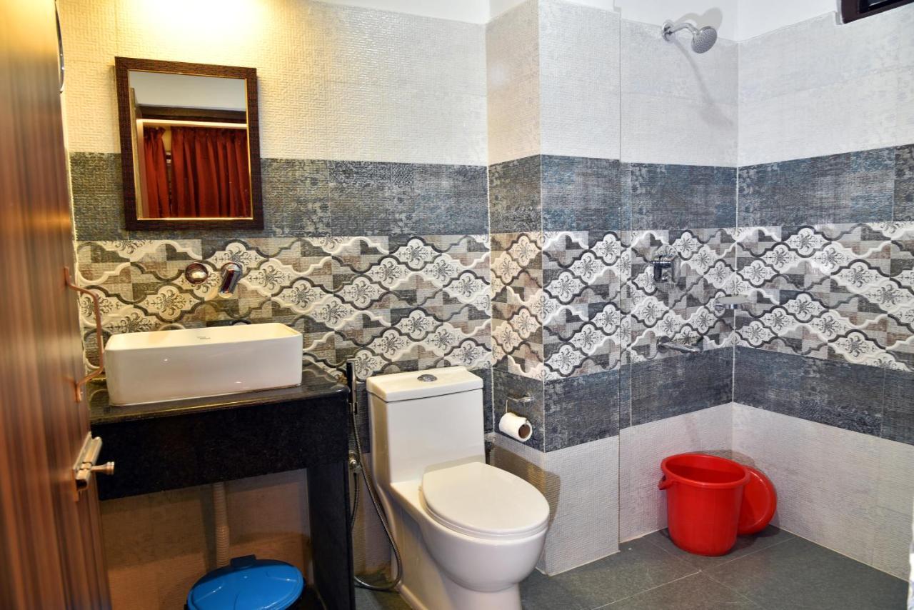 Rufina Palm Bliss Hotel Pelling Bagian luar foto