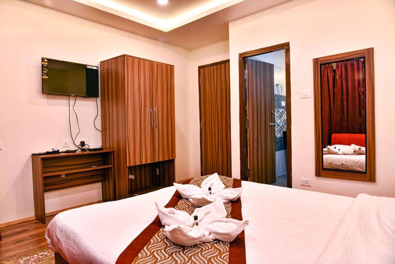 Rufina Palm Bliss Hotel Pelling Bagian luar foto