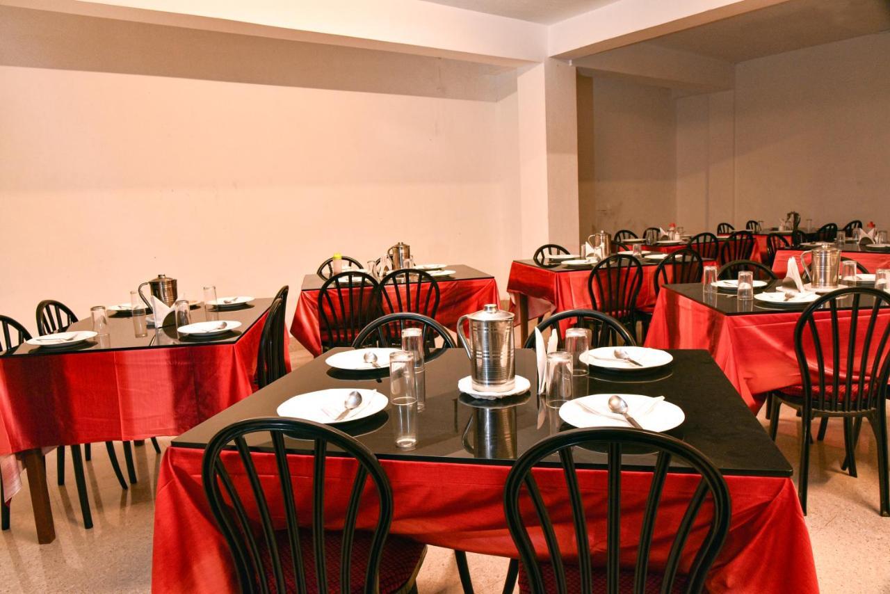 Rufina Palm Bliss Hotel Pelling Bagian luar foto